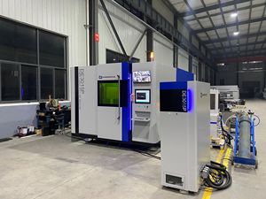 Máquina de Corte Láser con Mesa Intercambiable, Plataforma Doble Cerrada, Fácil de Operar, Ahorra Trabajo, para Acero al Carbono y Aluminio - Product Image 3