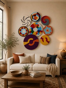 Cesta de pared de ratán tejida a mano con hierba Sabai natural, de proveedor indio, para decoración interior de casas rurales, disponible a precio de exportación - Product Image 1