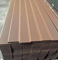 Plate-forme de terrasse en bois imperméable et durable Wpc Planches de terrasse résistantes aux intempéries terrasse en bois composite wpc