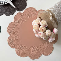 Set de 4 dessous-de-plat circulaires en cuir motif feuille de tortue, style INS, isolants thermiques, imperméables et gaufrés, pour mariages, festivals et Noël