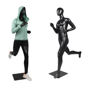 Fullbody sporting atletische vrouwelijke meisje mannequin running voor sportkleding