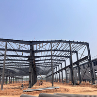 Matériaux de construction de stockage de bâtiment préfabriqué en métal de haute qualité bâtiment d'atelier de structure en acier portable