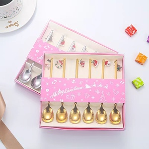 Cuillères à thé <span class=keywords><strong>de</strong></span> <span class=keywords><strong>noël</strong></span> avec pendentif <span class=keywords><strong>de</strong></span> <span class=keywords><strong>noël</strong></span> 6 pièces ensemble <span class=keywords><strong>de</strong></span> cuillères à mélanger en acier inoxydable or - Product Image 2
