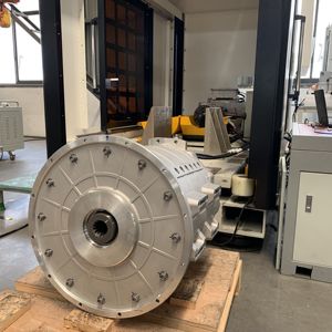 มอเตอร์ขับเคลื่อนกำลัง 250 กิโลวัตต์ สำหรับรถบรรทุกหนัก 55~70 ตัน สำหรับผลิตภัณฑ์ส่งเสริมการขาย - Product Image 4