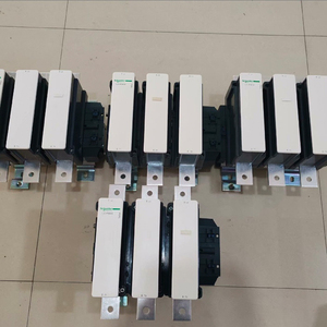 คอนแทคเตอร์ AC สามระดับ รุ่น LC1F800 - Product Image 4