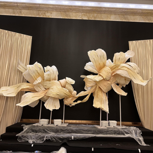 Escultura de Papel Artística Moderna y Grande, Personalizada, para Decoración de Eventos y Bodas, con Alta Calidad - Product Image 2