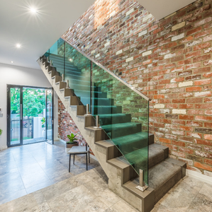 درابزين زجاجي داخلي من Aleader للدرج - Product Image 2