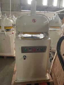 Mesin Pembagi dan Pembulat Adonan Listrik Semi Otomatis Besar Bahan Stainless Steel 304 500-1000W 220V Untuk Rumah Tangga Pembuat Adonan Roti Bermotor - Product Image 3
