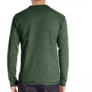 เสื้อยืดแขนยาวคอเฮนลีย์สีพื้นสำหรับผู้ชาย ระบายอากาศได้ดี แห้งเร็ว เหมาะสำหรับออกกำลังกายกลางแจ้ง วิ่ง และสวมใส่ลำลอง - Product Image 6