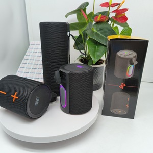 20W Xách Tay Mini Loa Cho Ipx4 Ngoài Trời Không Thấm Nước RGB Loa Ứng Dụng Hỗ Trợ 2000-3000MAh Pin Loa Siêu Trầm Di Động - Product Image 4