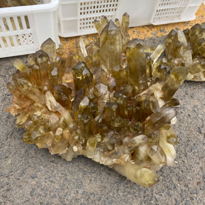 Naturale chiaro citrino ammassi di quarzo fumoso grezzo minerali ruvidi campione geodi di cristallo curativo per la vendita - Product Image 1