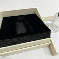 Boîte cadeau personnalisée en cristal blanc fantaisie BM Crystal Wholesale avec logo personnalisé pour flacon d'huile d'oud arabe Attar