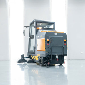 Nouvelle machine de nettoyage de voirie autoportée 2025 avec une largeur de 1900 mm et un réservoir de 80 L pour la maison et les routes de camions - Product Image 1