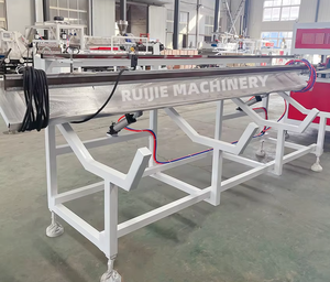 Machine <span class=keywords><strong>de</strong></span> fabrication <span class=keywords><strong>de</strong></span> tuyaux gainés en PVC, extrudeuse PP pour conduites d'égout et d'alimentation en eau, industrie plastique, extrudeuse bivis à engrenages - Product Image 6