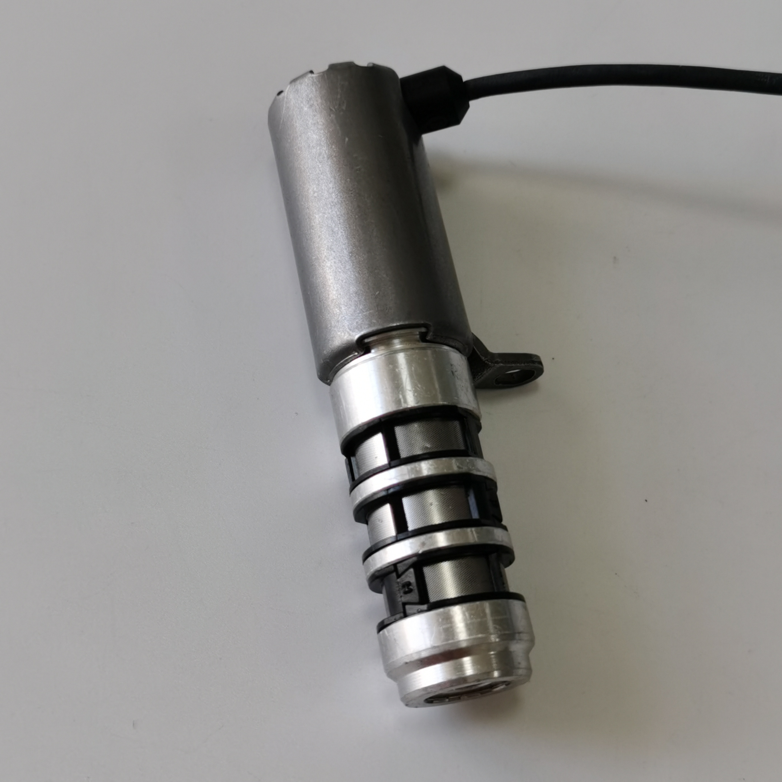 Peugeot Oil Solenoid Valve V764723880 0379.90 for 208, 308
