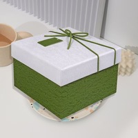 Boîtes de bonne qualité à bas prix Boîtes en papier vert cadeau de taille de logo personnalisé pour l'emballage d'écharpe