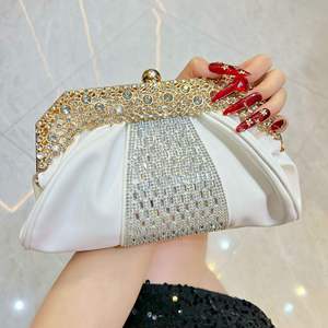 Sacs fourre-tout de luxe pour femmes, sacs à main de soirée en cuir PU avec chaîne en cristal, pochettes de soirée pour femmes - Product Image 4
