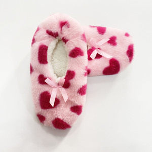 Vente en gros d'usine de chaussures F d'intérieur pour femmes pantoufles de sol en fourrure prix bon marché chaussures pour femmes chaussettes de yoga pour filles - Product Image 4