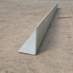 Cavalletes Angulares Galvanizados Estándar Australianos para Aberturas <span class=keywords><strong>de</strong></span> Puertas y Ventanas - Product Image 1