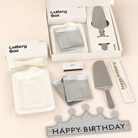Boîte à gâteau style Ins noir et blanc avec fenêtre, en PVC transparent, robuste, anti-affaissement, avec ensemble de vaisselle assorti, logo personnalisé