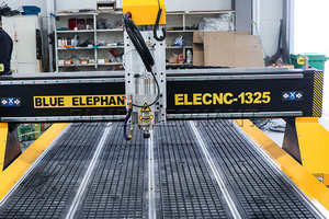 China Furniture CNC <b>Router</b> 1325 1530 Wood Carving Machine 3 Axis DSP PLC Motor High Precision for Brand - Product Image 3