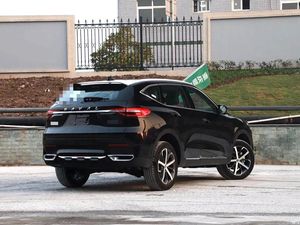 Haval F7 1.5T SUV FWD 169HP d'occasion 2020 avec toit ouvrant panoramique et intérieur en cuir - Product Image 5