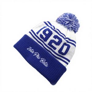 Meilleurs Bonnets Tricotés Personnalisables avec Lettres Grecques Zeta Phi Beta Sorority, Broderie 3D Hiver, Idéaux pour Voyages d'Affaires - Product Image 4