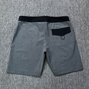 กางเกงออกกำลังกายผู้ชายระบายอากาศได้ดี แห้งเร็ว มีกระเป๋าซิป สำหรับการฝึกซ้อมและเพาะกาย - Product Image 1