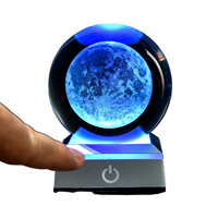Sfera di Cristallo Luna 3D con LED Blu, Lampada da Tavolo a Batteria, Ornamento Pianeta in Vetro, Decorazione Astronomica per Camera, Regalo di Natale