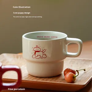 แก้วกาแฟเซรามิคลายการ์ตูนน้องหมาน่ารัก ดีไซน์ซ้อนกันได้ พร้อมลายพิมพ์นูน ของที่ระลึกสำหรับคู่รัก ใช้สำหรับกาแฟและใช้ในชีวิตประจำวัน - Product Image 2
