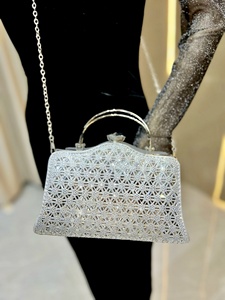 Nouvelles pochettes de soirée scintillantes <span class=keywords><strong>en</strong></span> strass, sac à main <span class=keywords><strong>en</strong></span> cristal perlé doré, pochette à chaîne détachable, sac de luxe orné de diamants pour soirée romantique - Product Image 4