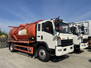 Fabriqué en Chine howo camion aspirateur d'égout à 6 roues 10000L pour fosses septiques 4*2 camion à jet d'égout de <span class=keywords><strong>10000</strong></span> <span class=keywords><strong>litres</strong></span> à vendre - Product Image 2