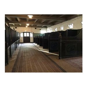 Stacles Horse kami terintegrasi dengan sistem pemberi makan yang nyaman sehingga lebih mudah bagi pemilik untuk mengelola Diet kuda mereka - Product Image 1