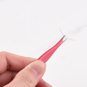<span class=keywords><strong>Pinza</strong></span> de <span class=keywords><strong>Cejas</strong></span> Profesional de Acero Inoxidable OEM al por Mayor <span class=keywords><strong>con</strong></span> Lámpara LED, Punta Inclinada, Aplicador de Pestañas - Product Image 3