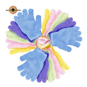 Gants exfoliants en microfibre de polyester colorés personnalisés en gros pour le nettoyage de la peau sous la douche, gants exfoliants à cinq doigts - Product Image 3