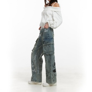 Nueva Llegada, Jeans Cargo de Moda Urbana para Mujer con Logotipo Personalizado, Jeans Holgados de Pierna Recta con Estampado de Grafiti - Product Image 2