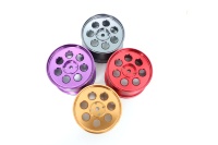 Services d'usinage CNC de précision professionnels, pièces de carrosserie de voiture RC en aluminium anodisé multicolores à 6 trous