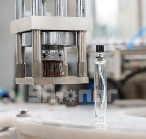 Hoàn toàn tự động Uốn Tóc bồng <span class=keywords><strong>10ml</strong></span> chân không mẫu lọ đóng nắp nhỏ Quay chai nước hoa Máy chiết rót - Product Image 3