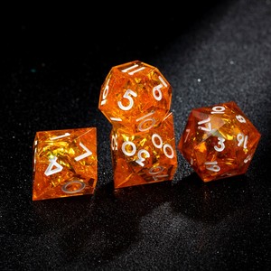 Dados Poliédricos de Resina Personalizados para DnD, Color Morado Transparente con Bordes Nítidos, Venta al por Mayor - Product Image 4