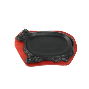 Plato <span class=keywords><strong>de</strong></span> carne <span class=keywords><strong>de</strong></span> hierro fundido <span class=keywords><strong>de</strong></span> alta calidad con plato pequeño <span class=keywords><strong>de</strong></span> madera <span class=keywords><strong>para</strong></span> sartenes Premium <span class=keywords><strong>de</strong></span> hospitalidad - Product Image 1