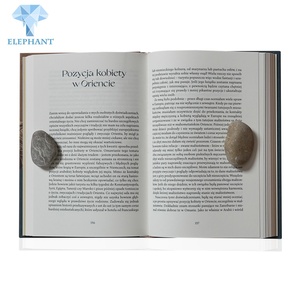 Impresión de Libros de Cartón Personalizados, Historias Bíblicas Silenciosas en Fieltro, Impresión de Libros de Tapa Dura Vintage Bajo Demanda - Product Image 6