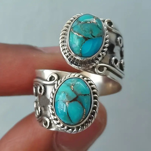 Anello Aperto Regolabile Stile Bohemien con Turchese Vintage, Gioiello Statement per Donna da Indossare Ogni Giorno - Product Image 1