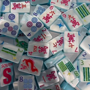 Fichas de Mahjong Acrílicas Azules Automáticas con Bordes Redondeados Lisos, Grosor Sólido, Piezas de Juego para 4 Jugadores - Product Image 2