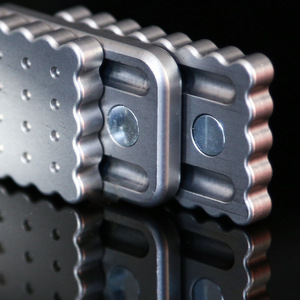 Spinner Antiestrés de Acero Inoxidable EDC para Niños y Adultos, Herramienta de Descompresión con Diseño de Moneda, Galleta y Tarjeta - Product Image 4