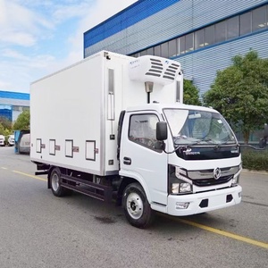 Camión de Transporte Dongfeng 4x2 para Pollos, Crías de Ganado, Aves de Corral, Huevos y Pollitos - Product Image 1