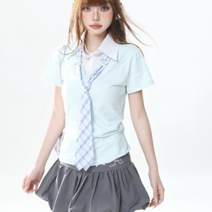 Polo de Manga Corta Azul Claro para Mujer con Corbata a Cuadros, Estilo Preppy, Color Sólido, Largo Regular, Tela Popelina Transpirable - Product Image 2