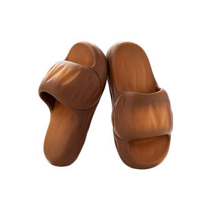 Pantuflas para parejas con amortiguación suave, para uso en exteriores en verano, sandalias de playa transpirables, sandalias gruesas antideslizantes para hombres y mujeres - Product Image 5