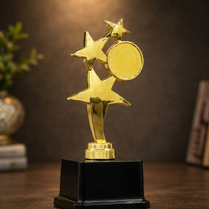 Trofeo de Madera con Diseño Elegante, Portátil y Listo para Grabar, Ideal para Eventos Corporativos, Competiciones Deportivas y Funciones de Premiación Escolar - Product Image 1