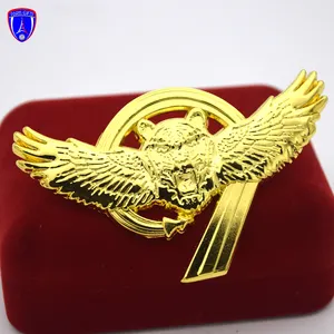 Kualitas Tinggi Emas Disepuh 3d Eagle Lapel Pin Logam Casting Hewan Pin Lencana Keamanan Lapel Pin