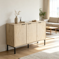 Buffet moderne à 3 portes, portes cannelées géométriques, pieds en métal noir, credenza en bois clair pour salon, salle à manger, entrée